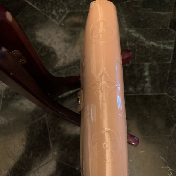 Louis Vuitton Rose Flor Vernis Wallet - Picture 5 of 15